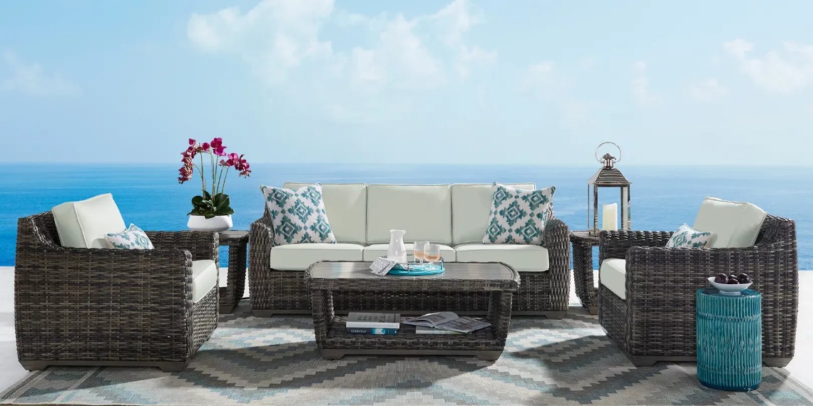 Frozen patio online set